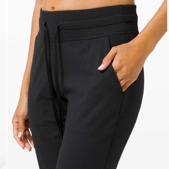 Lululemon Navy Ready To Rulu Cropped Jogger Size 2 - Picture 9 of 13